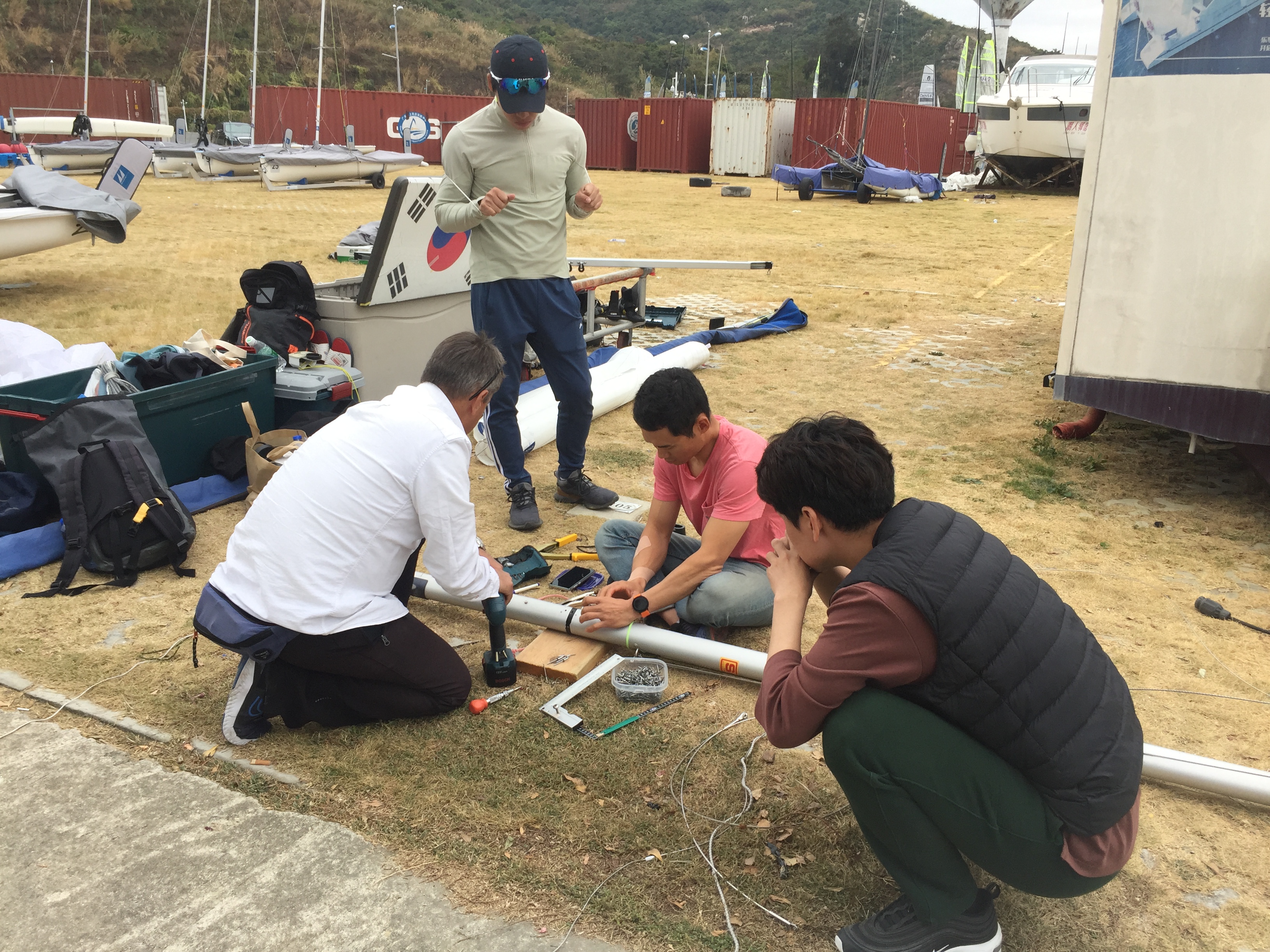사진12_우리나라팀요트점검중.jpg