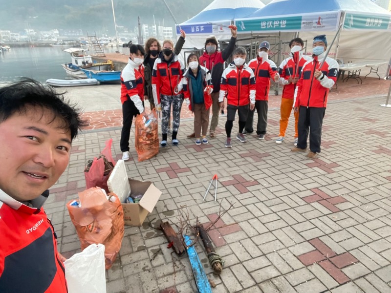 Sailing Garbage2.jpg