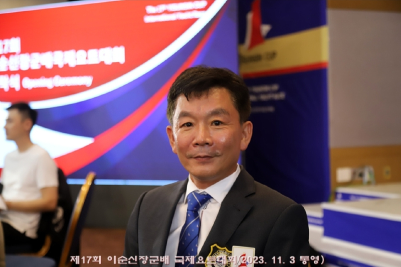 1. 회장님.jpg
