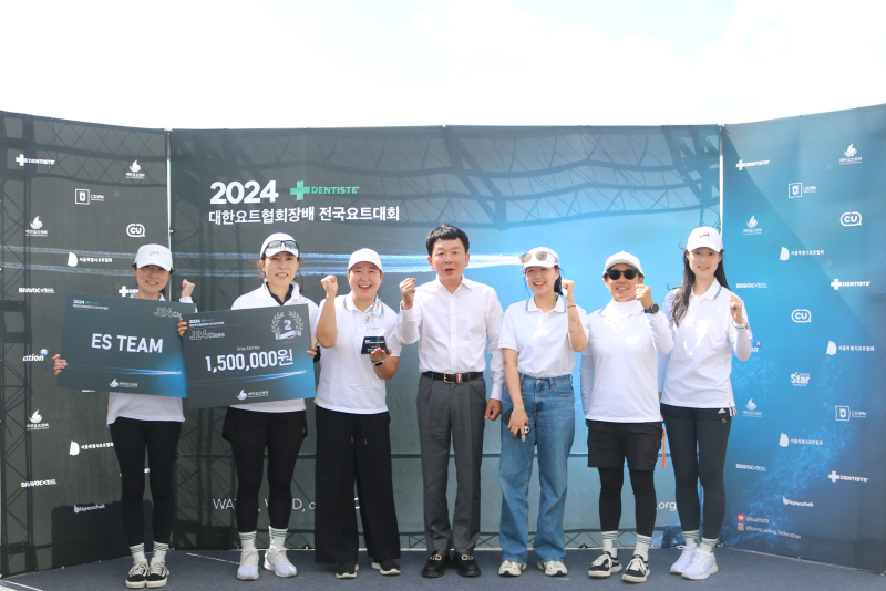3일차_시상(J24 2위).JPG