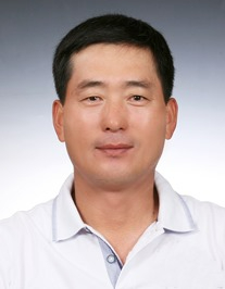 진홍철.jpg