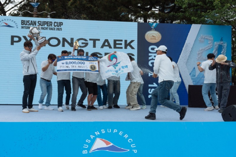 Busan_Supercup_Day4_시상식_S3W00765.jpg